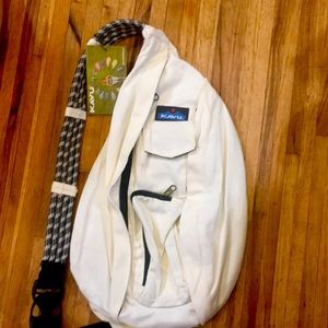 Kavu - Creamy White Bag - perfect for a tie dye project!